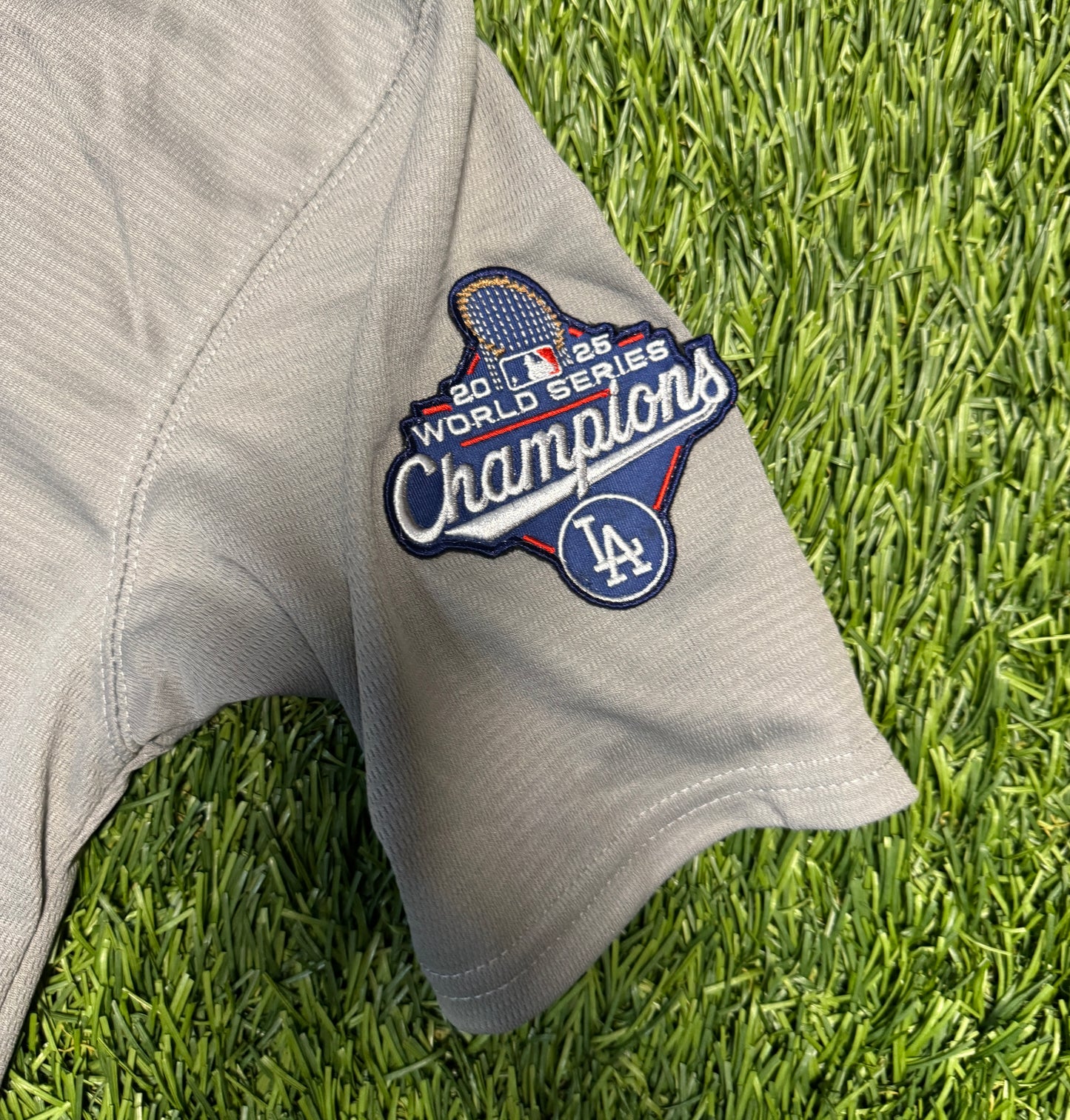 Roki Sasaki Dodgers Jersey - 2025 Champions Patch - Gray